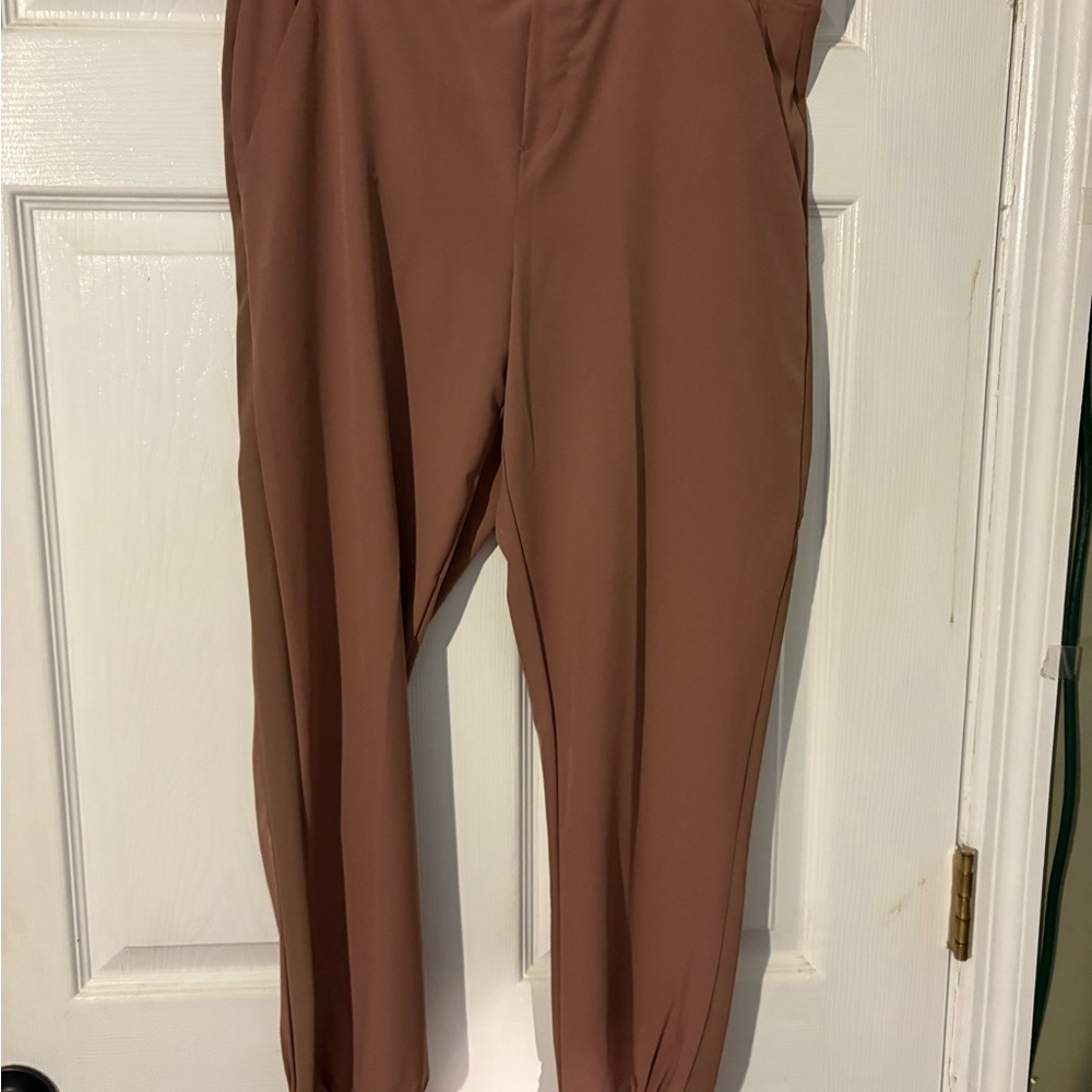 Men's Tan Pants